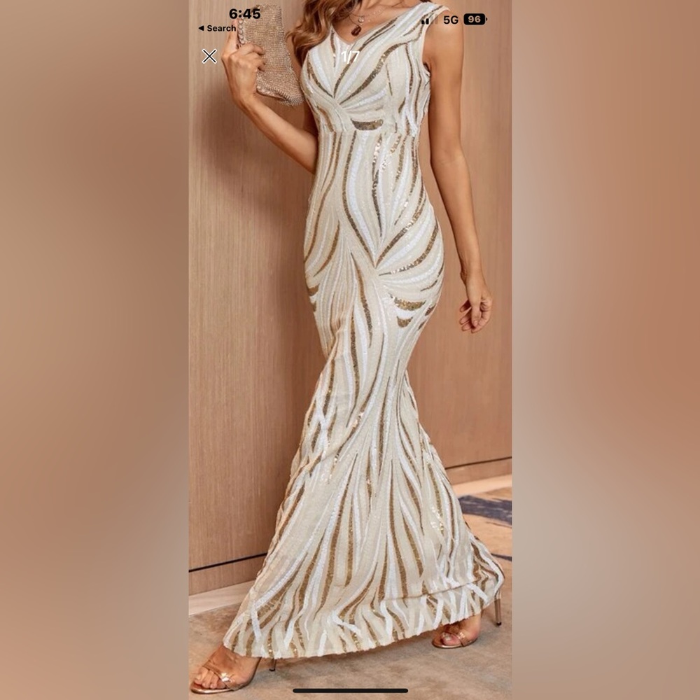 NWT Beautiful cream and gold evening ball  Mardi Gras gown size L (8/10)
